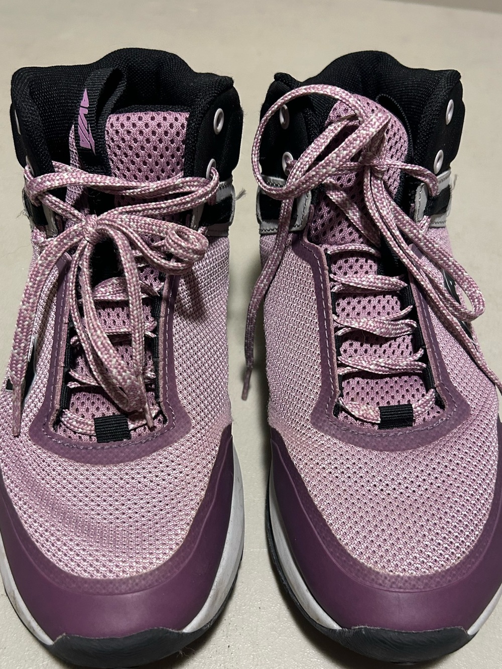 Light Purple Women's Athletic Sneakers - Comfortable Mesh Design